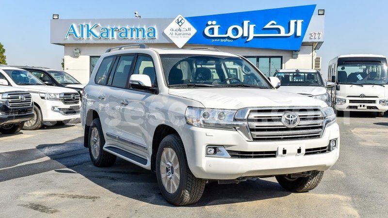 Big with watermark toyota land cruiser east mah%c3%a9 import dubai 5401
