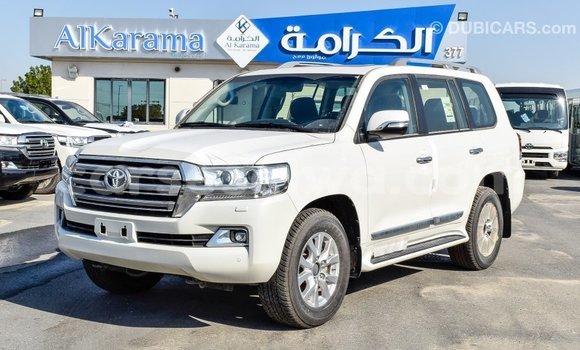 Acheter Import Voiture Toyota Land Cruiser Blanc à Import - Dubai, East Mahé Acheter Import Voiture Toyota Land Cruiser Blanc à Import - Dubai, East Mahé