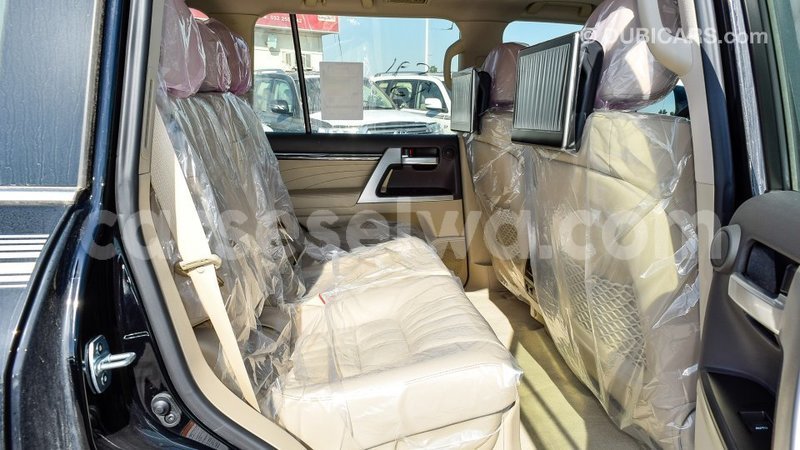 Big with watermark toyota land cruiser east mah%c3%a9 import dubai 5402