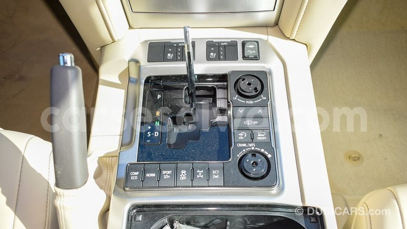 Big with watermark toyota land cruiser east mah%c3%a9 import dubai 5402