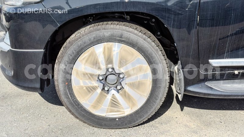 Big with watermark toyota land cruiser east mah%c3%a9 import dubai 5402