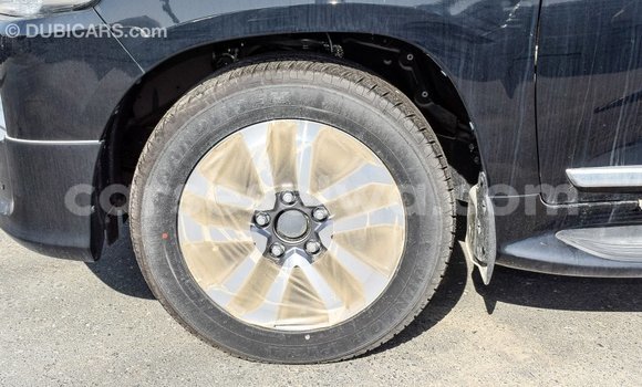 Acheter Import Voiture Toyota Land Cruiser Noir à Import - Dubai, East Mahé Acheter Import Voiture Toyota Land Cruiser Noir à Import - Dubai, East Mahé