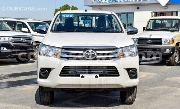 Acheter Import Voiture Toyota Hilux Blanc à Import - Dubai, East Mahé Acheter Import Voiture Toyota Hilux Blanc à Import - Dubai, East Mahé