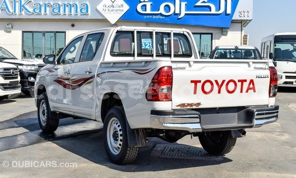 Acheter Import Voiture Toyota Hilux Blanc à Import - Dubai, East Mahé Acheter Import Voiture Toyota Hilux Blanc à Import - Dubai, East Mahé