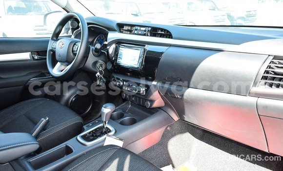 Acheter Import Voiture Toyota Hilux Autre à Import - Dubai, East Mahé Acheter Import Voiture Toyota Hilux Autre à Import - Dubai, East Mahé