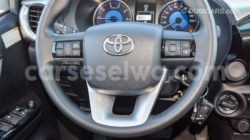 Big with watermark toyota hilux east mah%c3%a9 import dubai 5407
