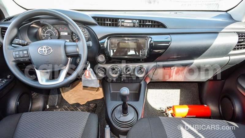 Big with watermark toyota hilux east mah%c3%a9 import dubai 5409