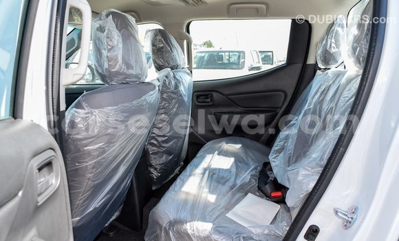 Acheter Import Voiture Mitsubishi L200 Blanc à Import - Dubai, East Mahé Acheter Import Voiture Mitsubishi L200 Blanc à Import - Dubai, East Mahé