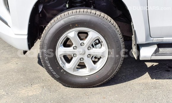 Acheter Import Voiture Mitsubishi L200 Blanc à Import - Dubai, East Mahé Acheter Import Voiture Mitsubishi L200 Blanc à Import - Dubai, East Mahé