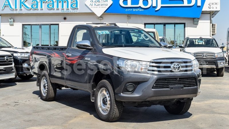 Big with watermark toyota hilux east mah%c3%a9 import dubai 5411