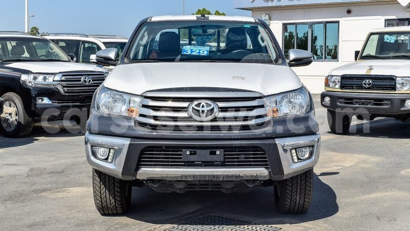 Big with watermark toyota hilux east mah%c3%a9 import dubai 5412