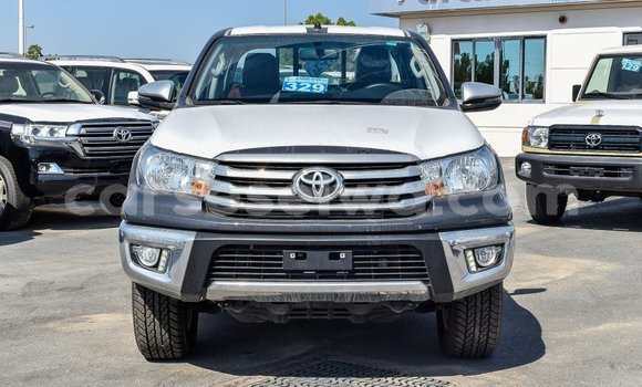 Acheter Import Voiture Toyota Hilux Autre à Import - Dubai, East Mahé Acheter Import Voiture Toyota Hilux Autre à Import - Dubai, East Mahé