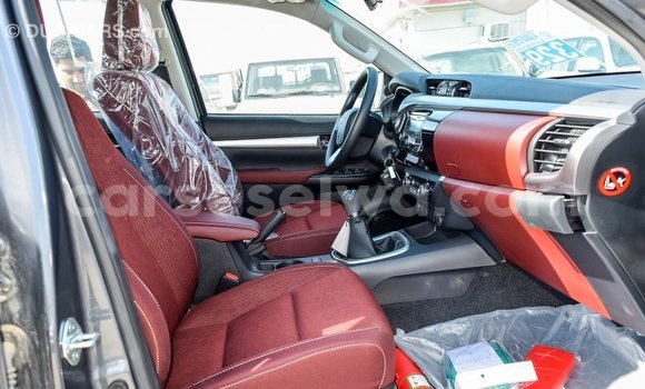 Acheter Import Voiture Toyota Hilux Autre à Import - Dubai, East Mahé Acheter Import Voiture Toyota Hilux Autre à Import - Dubai, East Mahé