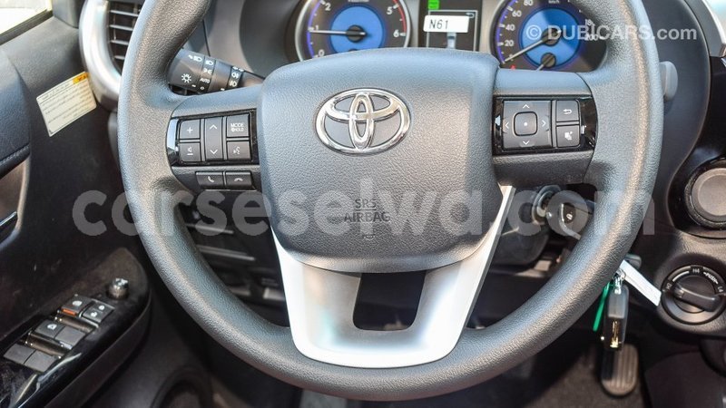 Big with watermark toyota hilux east mah%c3%a9 import dubai 5412