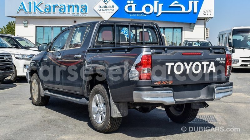Big with watermark toyota hilux east mah%c3%a9 import dubai 5412