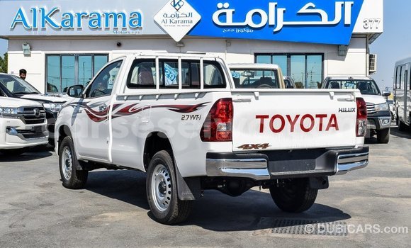 Acheter Import Voiture Toyota Hilux Blanc à Import - Dubai, East Mahé Acheter Import Voiture Toyota Hilux Blanc à Import - Dubai, East Mahé