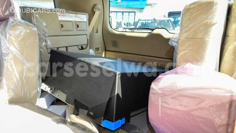 Big with watermark toyota land cruiser east mah%c3%a9 import dubai 5416