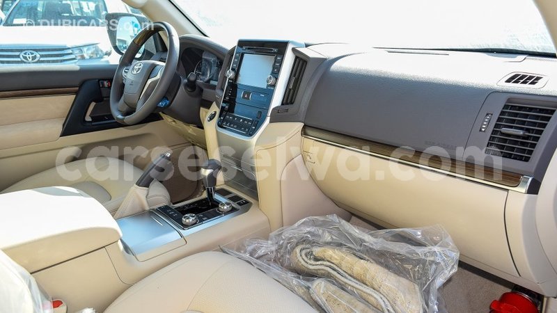 Big with watermark toyota land cruiser east mah%c3%a9 import dubai 5417