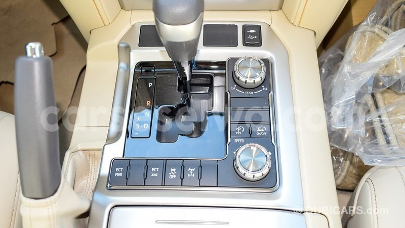 Big with watermark toyota land cruiser east mah%c3%a9 import dubai 5417