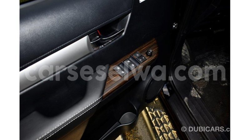 Big with watermark toyota hilux east mah%c3%a9 import dubai 5420