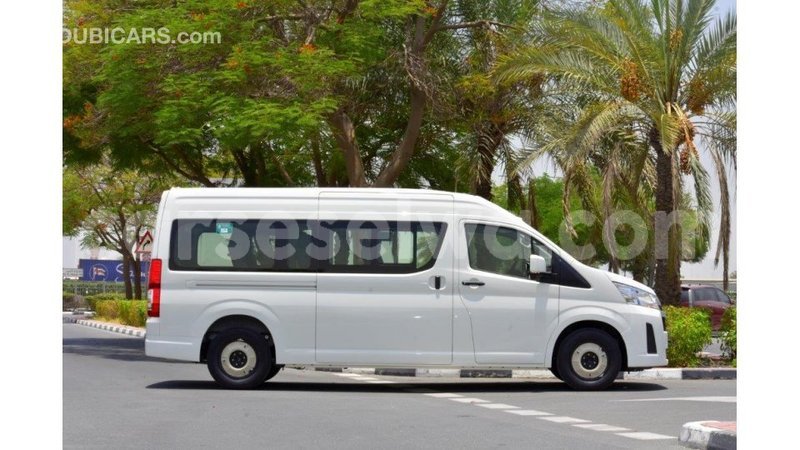 Big with watermark toyota hiace east mah%c3%a9 import dubai 5422