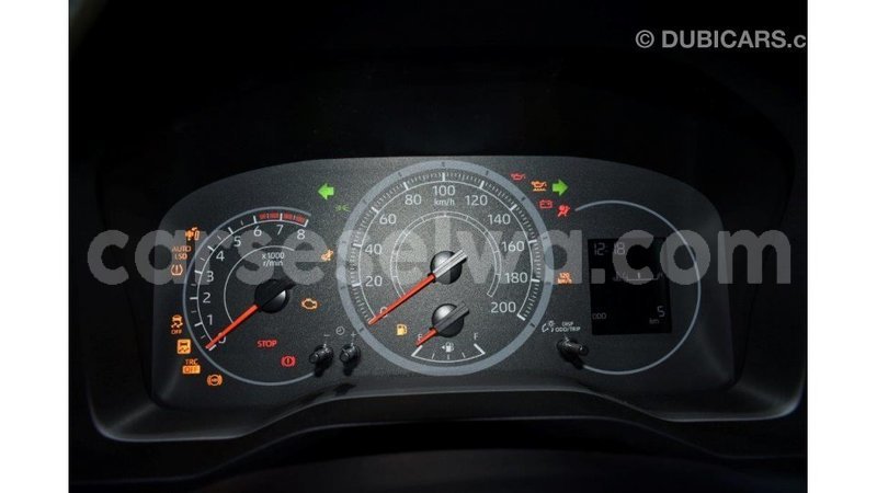 Big with watermark toyota hiace east mah%c3%a9 import dubai 5422