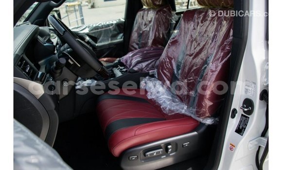 Acheter Import Voiture Lexus LX Blanc à Import - Dubai, East Mahé Acheter Import Voiture Lexus LX Blanc à Import - Dubai, East Mahé