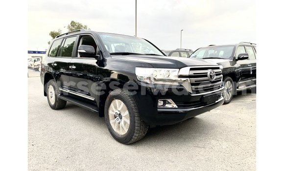 Buy Import Toyota Land Cruiser Black Car in Import - Dubai in East Mahé Buy Import Toyota Land Cruiser Black Car in Import - Dubai in East Mahé