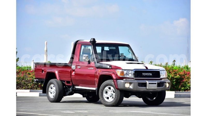 Big with watermark toyota land cruiser east mah%c3%a9 import dubai 5440