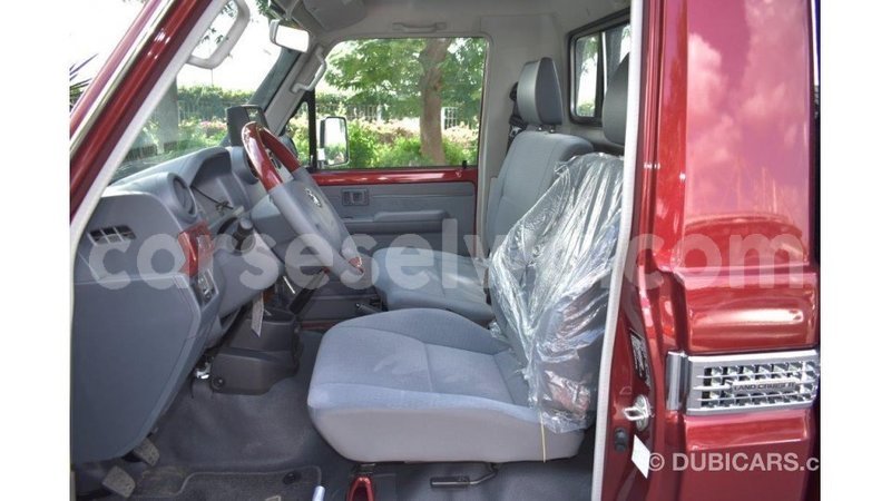 Big with watermark toyota land cruiser east mah%c3%a9 import dubai 5440