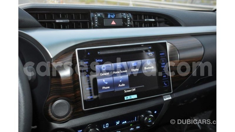 Big with watermark toyota hilux east mah%c3%a9 import dubai 5444