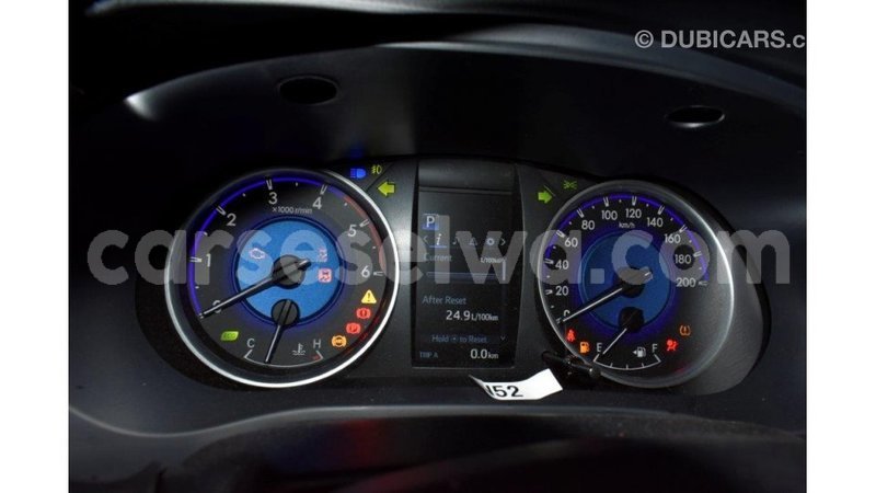 Big with watermark toyota hilux east mah%c3%a9 import dubai 5444