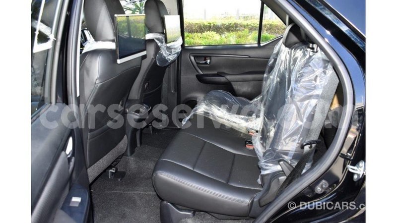 Big with watermark toyota fortuner east mah%c3%a9 import dubai 5449