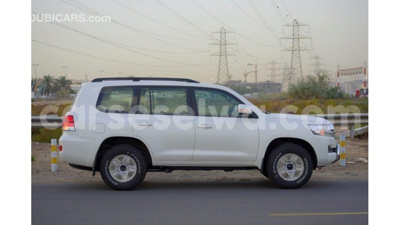 Big with watermark toyota land cruiser east mah%c3%a9 import dubai 5454