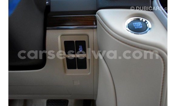 Buy Import Toyota Land Cruiser White Car in Import - Dubai in East Mahé Buy Import Toyota Land Cruiser White Car in Import - Dubai in East Mahé
