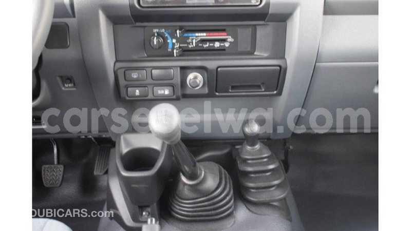 Big with watermark toyota land cruiser east mah%c3%a9 import dubai 5455