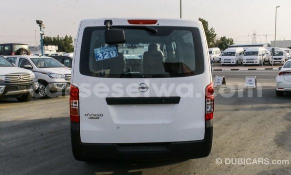 Acheter Import Voiture Nissan Urvan Blanc à Import - Dubai, East Mahé Acheter Import Voiture Nissan Urvan Blanc à Import - Dubai, East Mahé