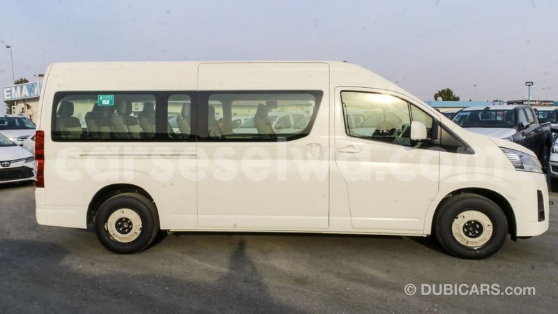 Big with watermark toyota hiace east mah%c3%a9 import dubai 5458