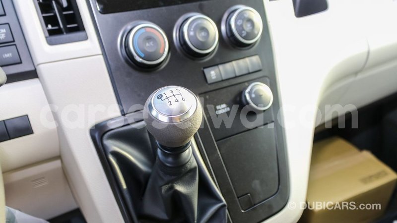 Big with watermark toyota hiace east mah%c3%a9 import dubai 5458