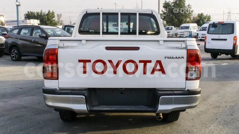 Big with watermark toyota hilux east mah%c3%a9 import dubai 5459
