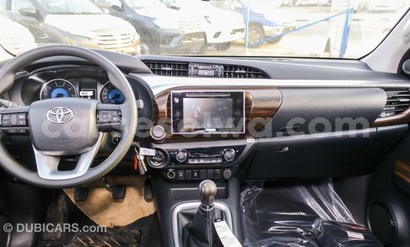 Acheter Import Voiture Toyota Hilux Autre à Import - Dubai, East Mahé Acheter Import Voiture Toyota Hilux Autre à Import - Dubai, East Mahé