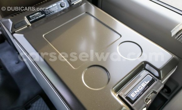 Acheter Import Voiture Toyota Coaster Blanc à Import - Dubai, East Mahé Acheter Import Voiture Toyota Coaster Blanc à Import - Dubai, East Mahé