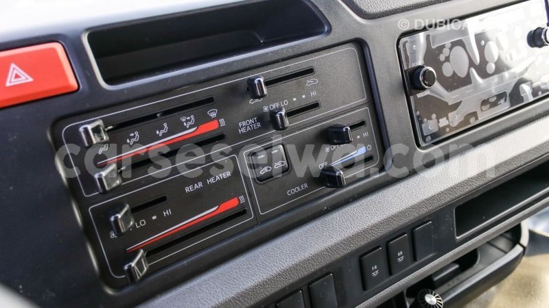 Big with watermark toyota coaster east mah%c3%a9 import dubai 5461