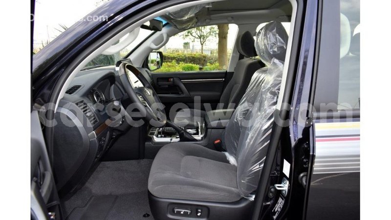 Big with watermark toyota land cruiser east mah%c3%a9 import dubai 5463