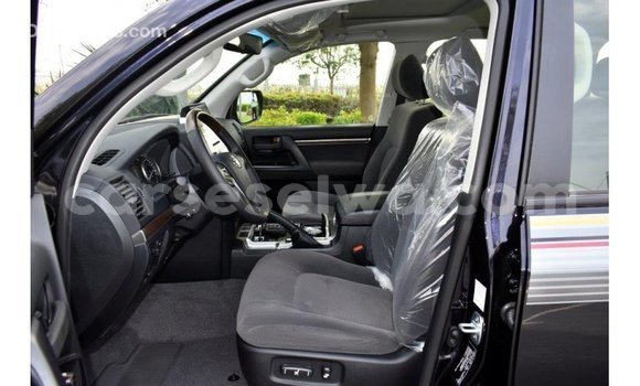 Buy Import Toyota Land Cruiser Black Car in Import - Dubai in East Mahé Buy Import Toyota Land Cruiser Black Car in Import - Dubai in East Mahé