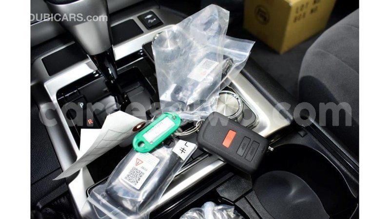 Big with watermark toyota land cruiser east mah%c3%a9 import dubai 5463