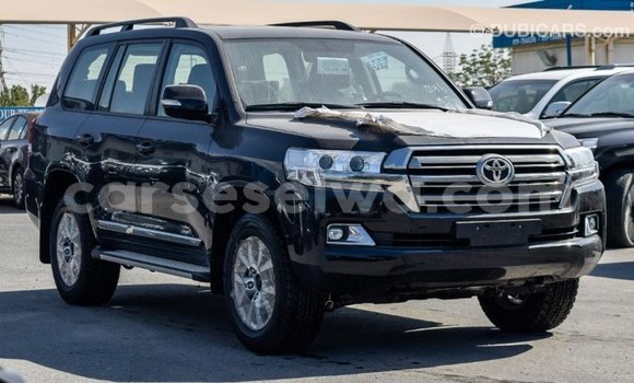Acheter Import Voiture Toyota Land Cruiser Noir à Import - Dubai, East Mahé Acheter Import Voiture Toyota Land Cruiser Noir à Import - Dubai, East Mahé