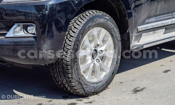 Acheter Import Voiture Toyota Land Cruiser Noir à Import - Dubai, East Mahé Acheter Import Voiture Toyota Land Cruiser Noir à Import - Dubai, East Mahé