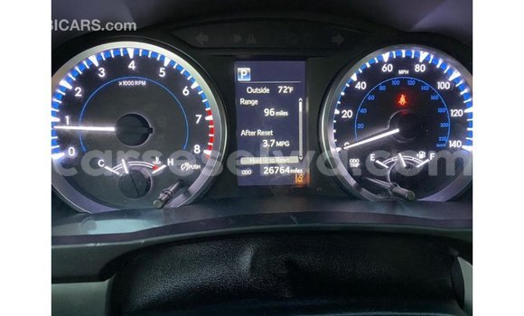 Acheter Import Voiture Toyota Highlander Blanc à Import - Dubai, East Mahé Acheter Import Voiture Toyota Highlander Blanc à Import - Dubai, East Mahé