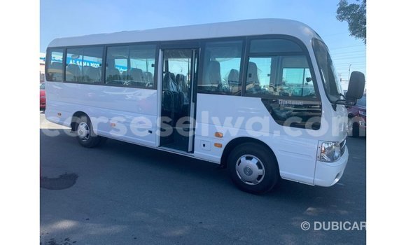 Buy Import Hyundai Accent White Car in Import - Dubai in East Mahé Buy Import Hyundai Accent White Car in Import - Dubai in East Mahé